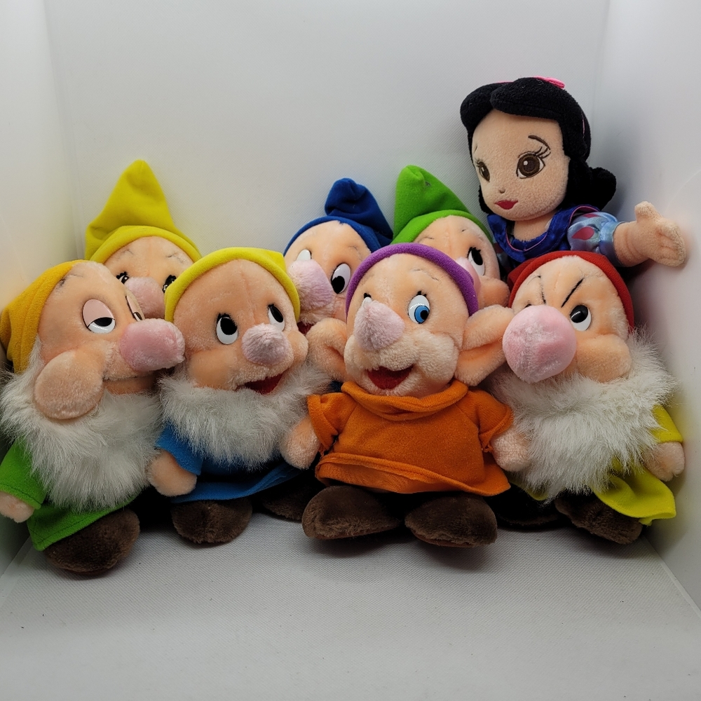Snow White and the 7 Dwarfs vintage plush